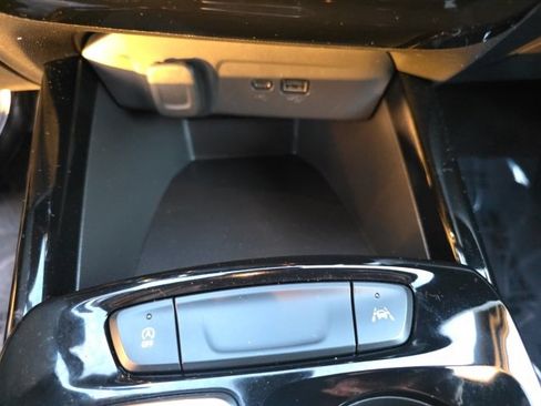 Used 2024 Chevrolet Trax RS w/ Driver Confidence Package image 21