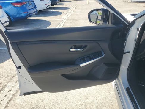 Certified 2024 Nissan Sentra SR w/ SR Premium Package FWD image 26