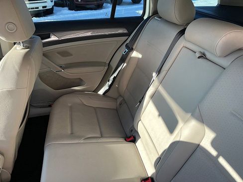 Used 2017 Volkswagen Golf Alltrack S image 19