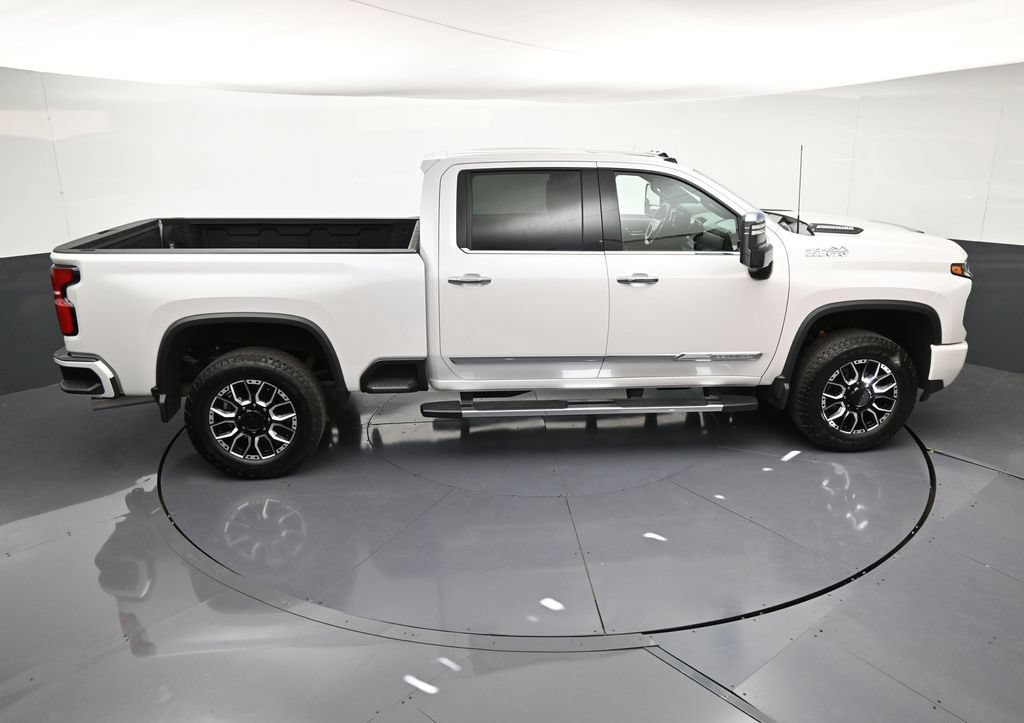 Certified 2025 Chevrolet Silverado 3500 High Country AWD/4WD image 20