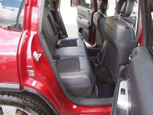 Used 2014 Jeep Compass Latitude AWD/4WD image 7