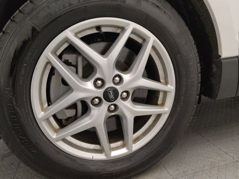 Used 2024 Ford Edge SEL image 31