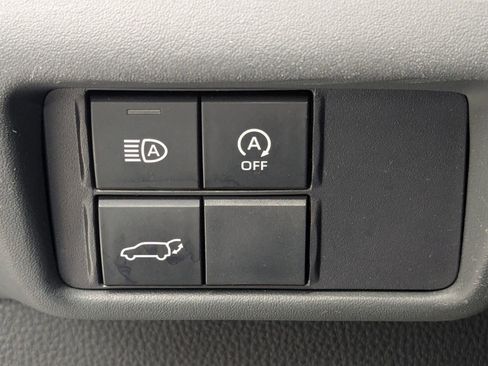 Used 2025 Toyota Highlander XLE image 15