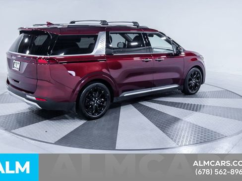 Used 2022 Kia Carnival SX Prestige image 10