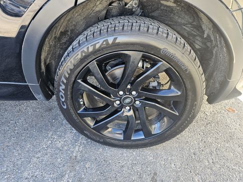 Used 2017 Land Rover Discovery Sport HSE image 31