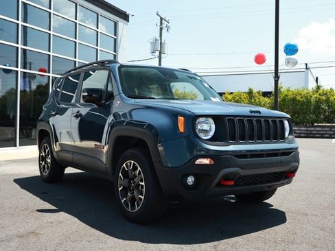 Certified 2023 Jeep Renegade Trailhawk AWD/4WD image 3