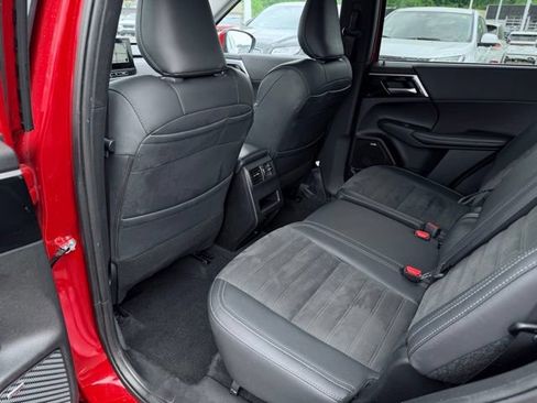 Used 2025 Mitsubishi Outlander SE AWD/4WD image 22