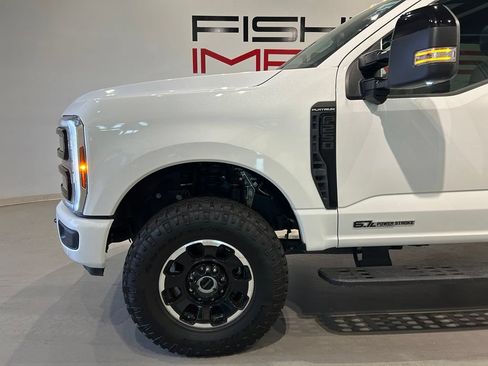 Used 2026 Ford F250 Platinum w/ Tremor Off-Road Package AWD/4WD image 3