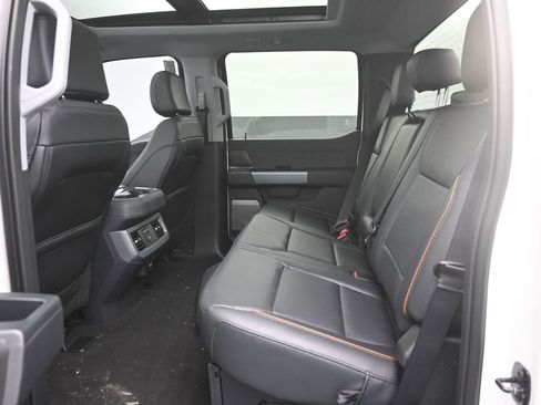 New 2026 Ford F250 Lariat w/ Black Appearance Package image 27