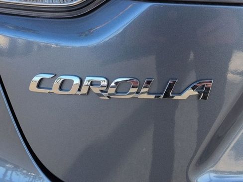 Used 2025 Toyota Corolla LE image 29