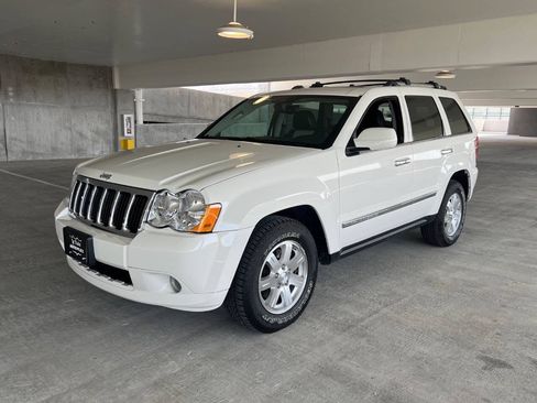 Used 2010 Jeep Grand Cherokee Limited AWD/4WD image 11