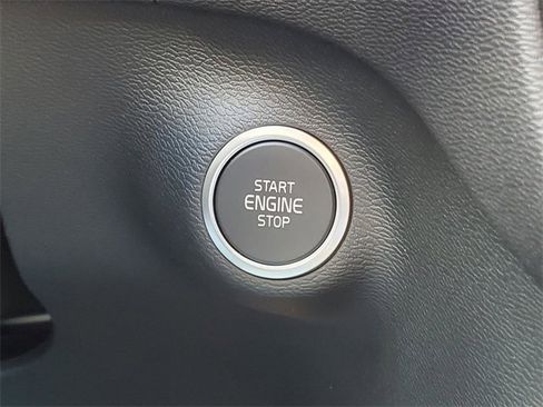 New 2026 Volvo XC40 B5 Core w/ Protection Package Premier image 20