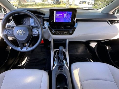Used 2024 Toyota Corolla Cross L image 7