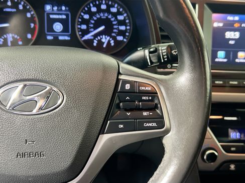 Used 2017 Hyundai Elantra Value Edition w/ Cargo Package image 19