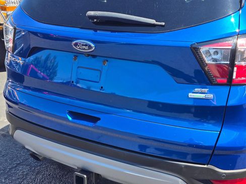 Used 2017 Ford Escape SE w/ Equipment Group 201A AWD/4WD image 13