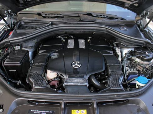 Used 2018 Mercedes-Benz GLS 450 4MATIC image 47