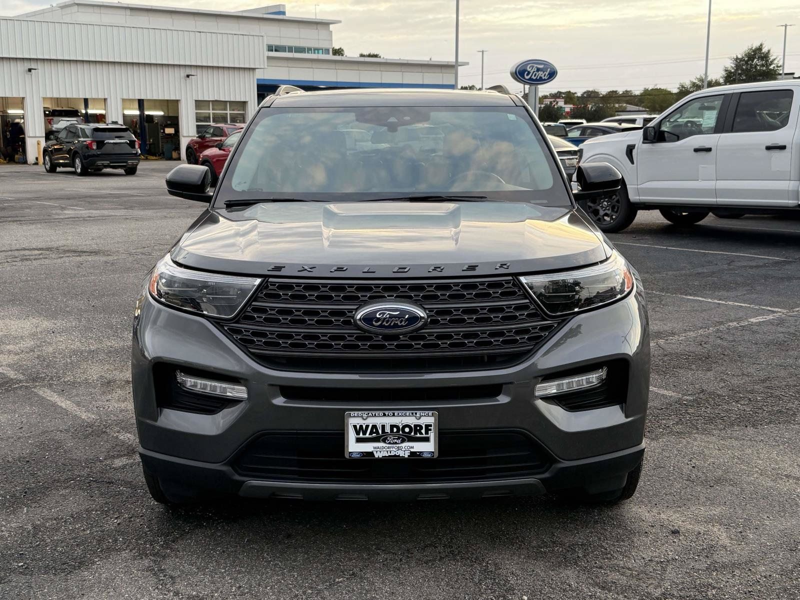 Certified 2023 Ford Explorer XLT w/ Equipment Group 202A AWD/4WD image 6