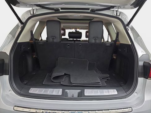 Used 2017 INFINITI QX60 Luxe w/ Deluxe Technology Package image 14