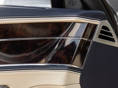 Used 2026 Bentley Flying Spur Plug-In Hybrid AWD/4WD image 24