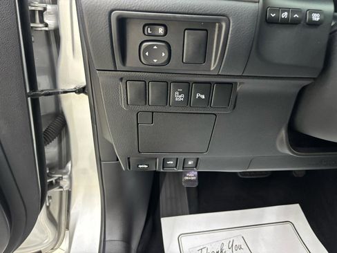 Used 2014 Lexus ES 350 w/ Luxury Package FWD image 29