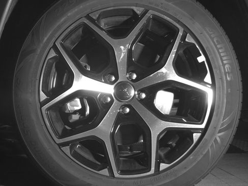 Used 2025 Jeep Compass Limited image 12