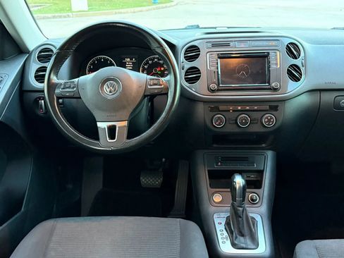 Used 2017 Volkswagen Tiguan Limited w/ Premium Package AWD/4WD image 13
