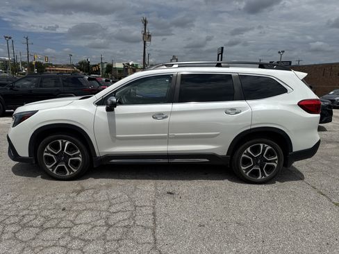 Used 2023 Subaru Ascent Touring AWD/4WD image 7