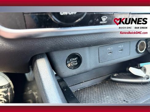 Used 2025 Nissan Rogue SV AWD/4WD image 31