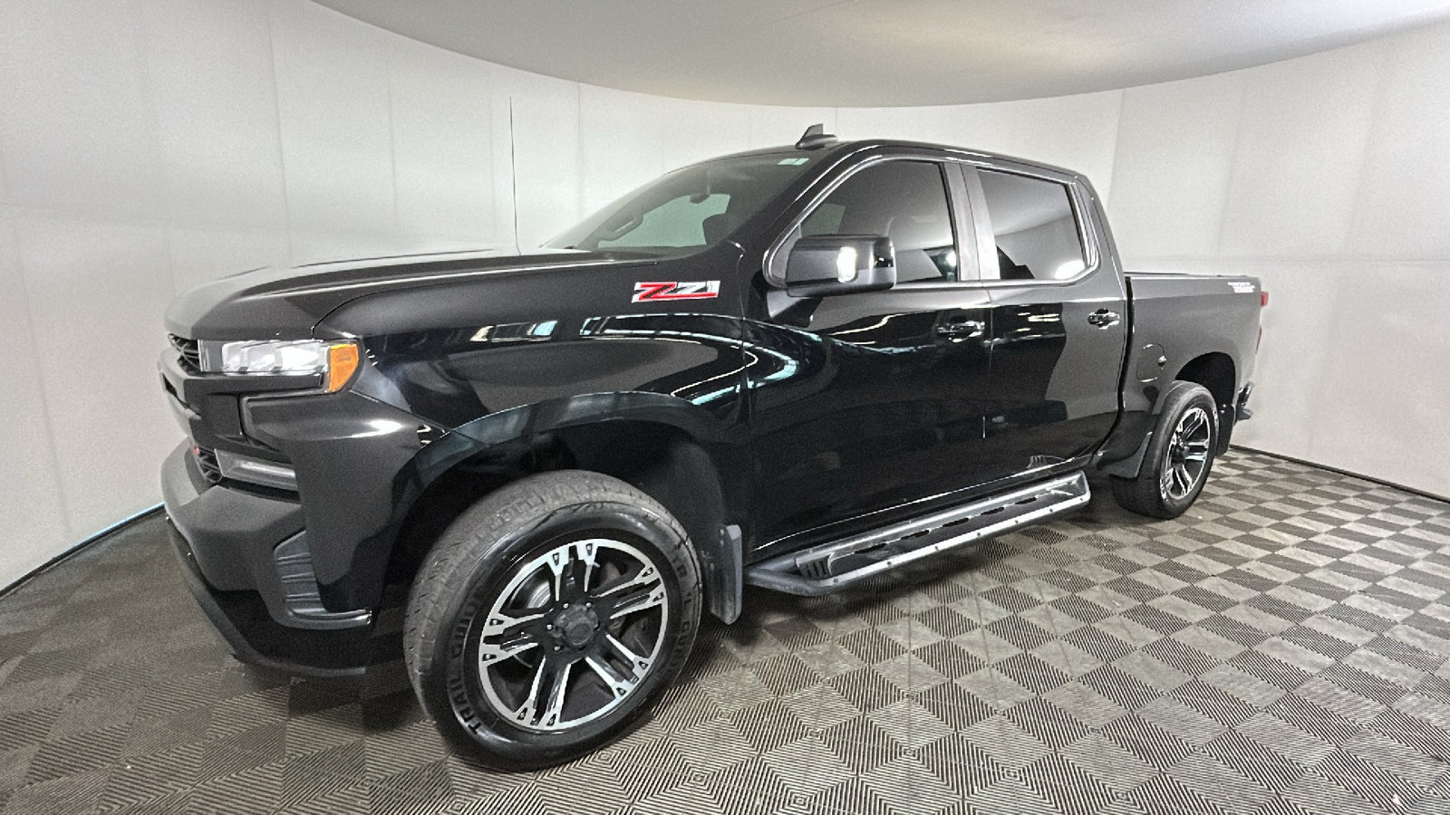 Used 2019 Chevrolet Silverado 1500 LT Trail Boss AWD/4WD image 8