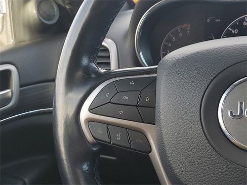Used 2020 Jeep Grand Cherokee Limited image 22
