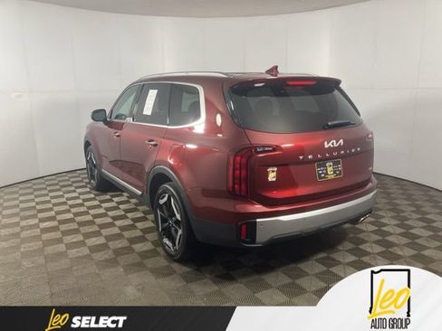 Used 2023 Kia Telluride S AWD/4WD image 4