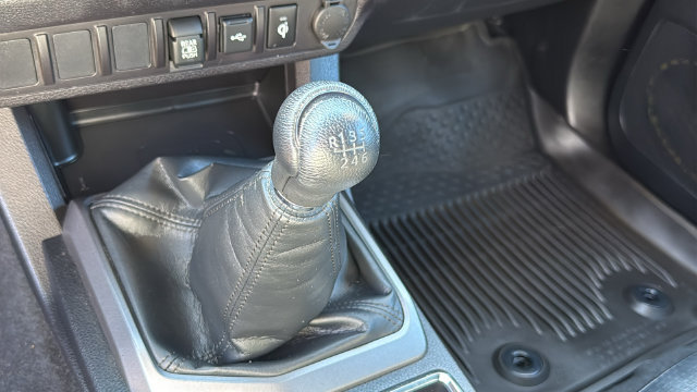 Certified 2023 Toyota Tacoma TRD Off-Road w/ TRD Premium Off Road Package AWD/4WD image 16