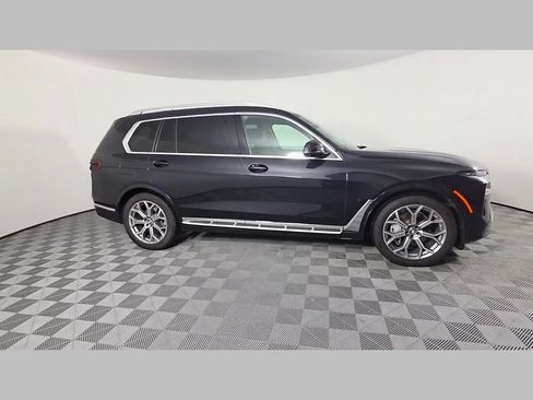 Used 2025 BMW X7 xDrive40i w/ Premium Package AWD/4WD image 35