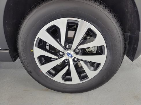 Used 2022 Subaru Outback Premium AWD/4WD image 11