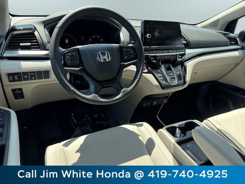 New 2026 Honda Odyssey Touring image 14