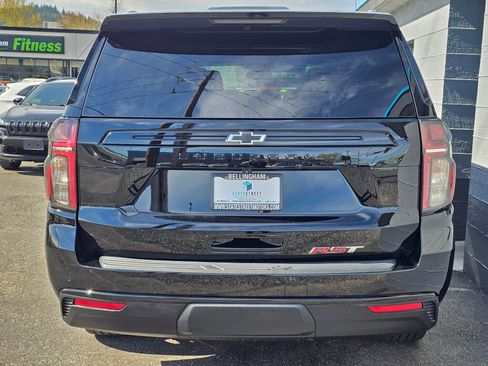 Used 2024 Chevrolet Suburban RST w/ Luxury Package image 4