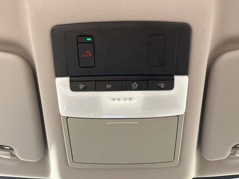 Used 2025 Nissan Rogue SL image 28