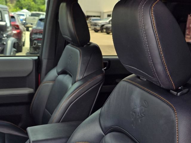 Used 2023 Ford Bronco Badlands w/ Sasquatch Package AWD/4WD image 38