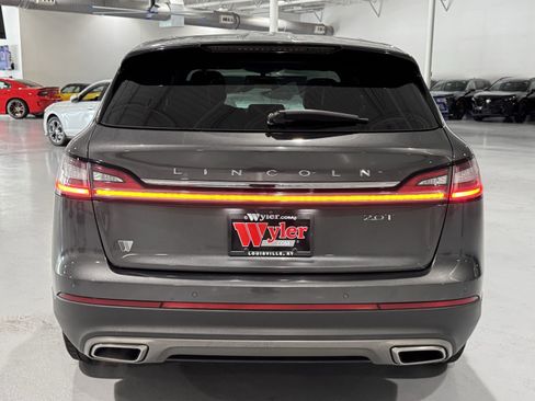 Used 2020 Lincoln Nautilus Reserve image 19