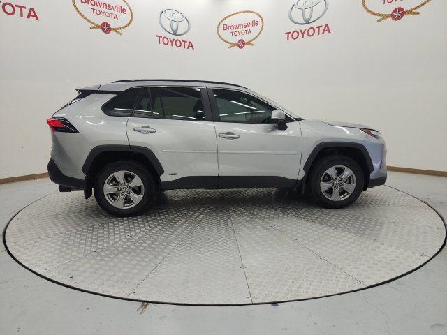 Used 2024 Toyota RAV4 XLE AWD/4WD image 3