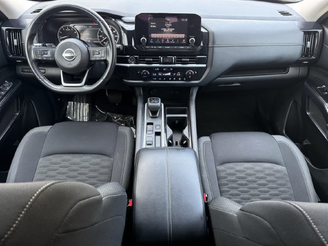 Used 2022 Nissan Pathfinder SV FWD image 10