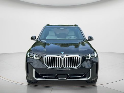 New 2026 BMW X5 xDrive40i w/ Premium Package AWD/4WD image 2