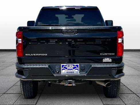 Used 2023 Chevrolet Silverado 2500 Custom w/ Custom Value Package AWD/4WD image 4