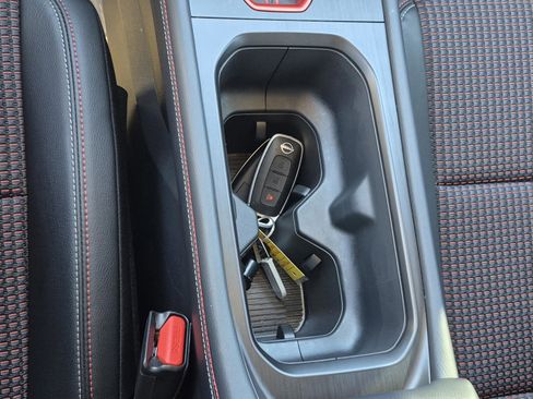 Certified 2025 Nissan Kicks SR FWD image 29