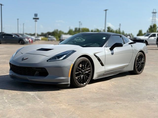 Used 2017 Chevrolet Corvette Stingray Coupe RWD image 3