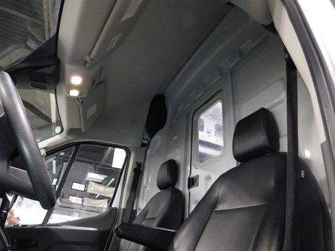 Used 2024 Ford Transit 250 148 High Roof Extended AWD w/ Load Area Protection Package image 32