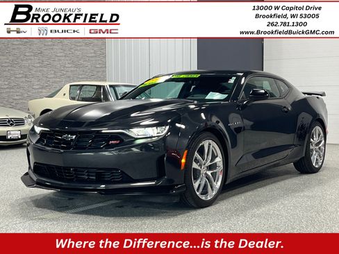 Certified 2024 Chevrolet Camaro LT image 1