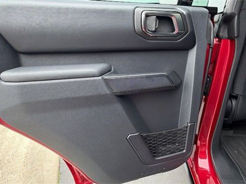 New 2025 Ford Bronco Badlands image 14