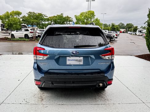 Used 2023 Subaru Forester Premium w/ Popular Package #2 AWD/4WD image 10