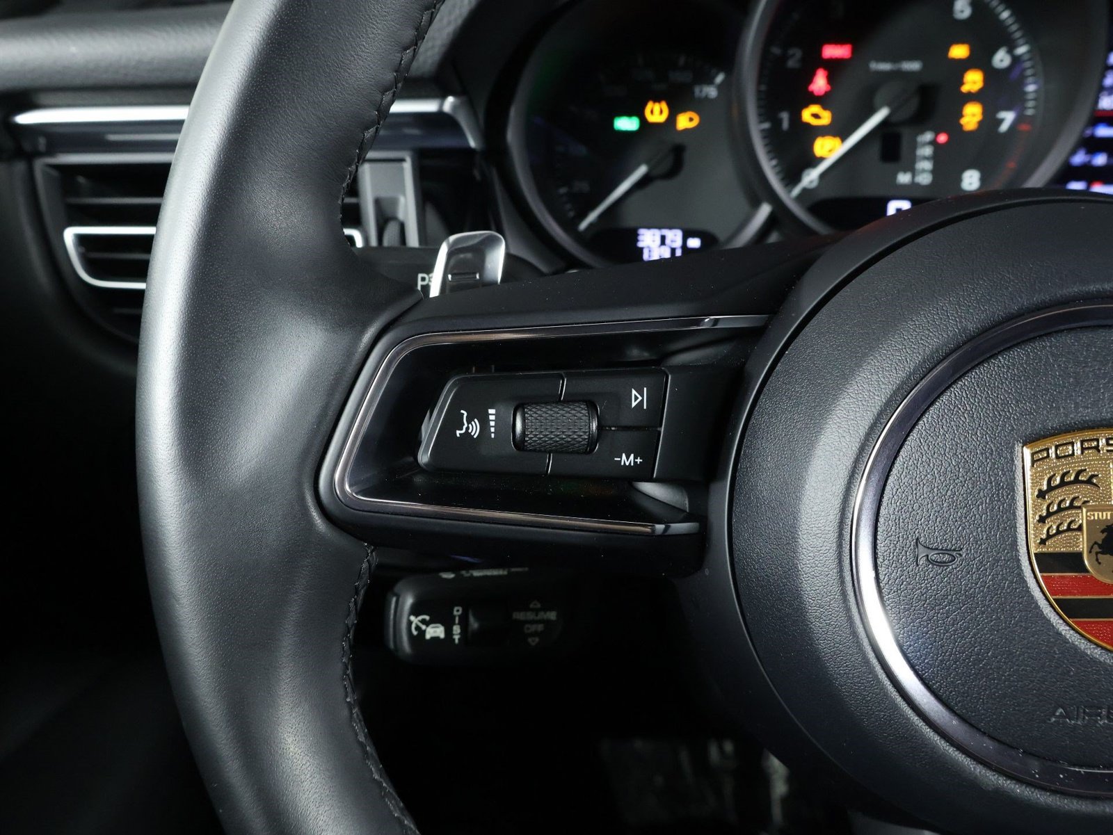 Certified 2026 Porsche Macan AWD/4WD image 14